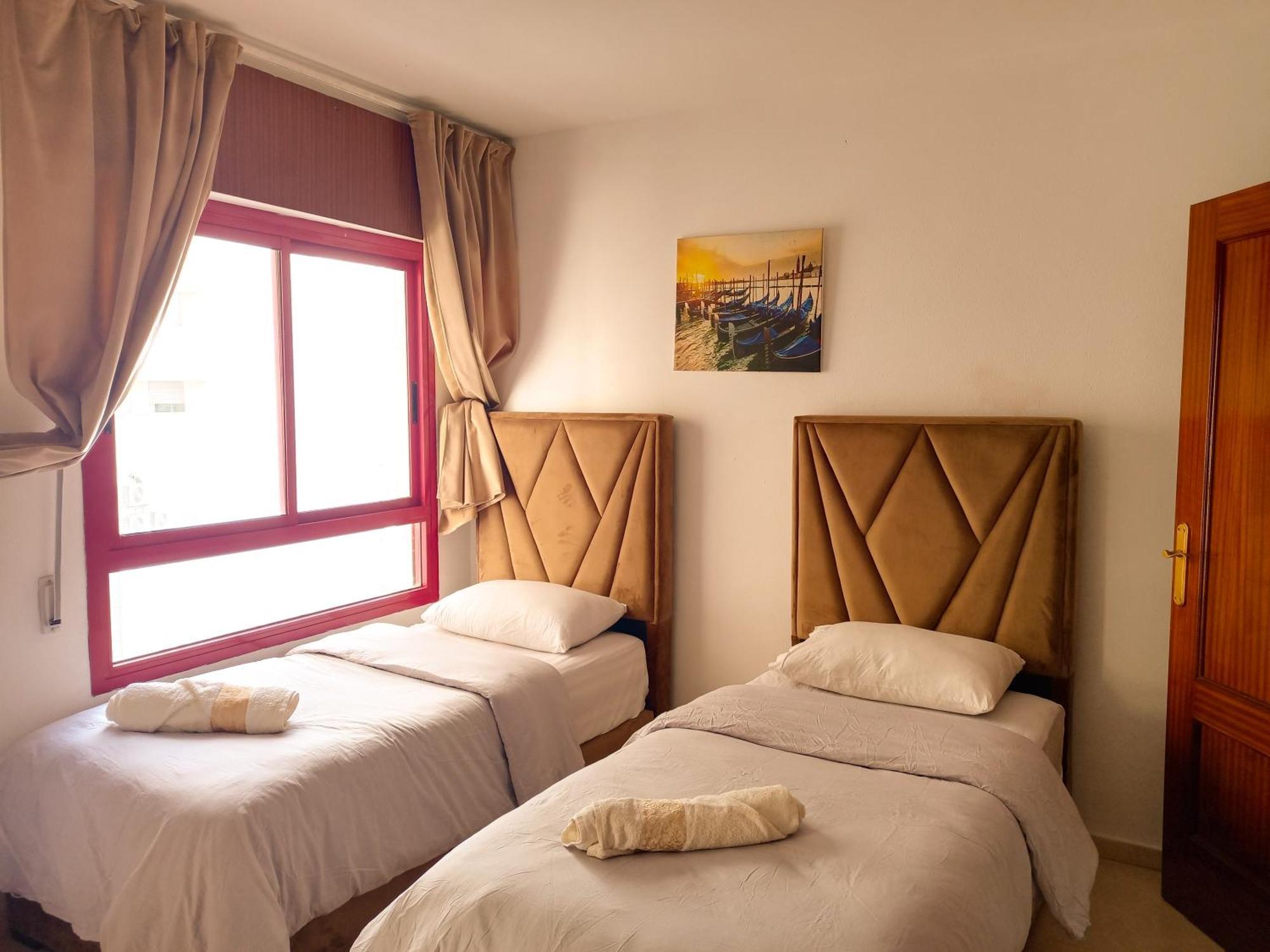 Amazing Appartement " Avec Climatisation " Au Centre Ville En Face Hilton & Gare Train De Tgv De Tanger 2N Танжер Экстерьер фото